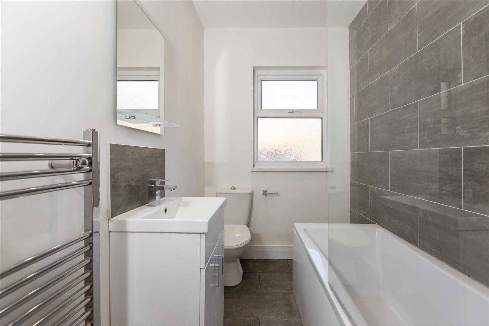 Lon Mefus, Sketty, Swansea, SA2 9EU